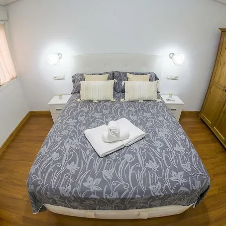 Experience Plaza Iglesia Apartment